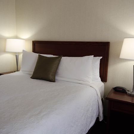 Hotel Welcominns Boucherville Bagian luar foto