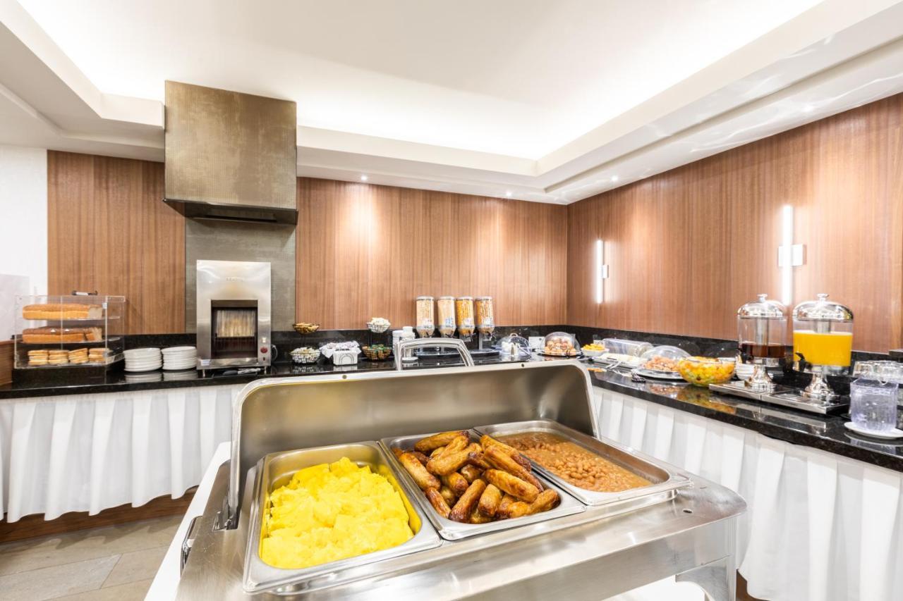 Hotel Welcominns Boucherville Bagian luar foto