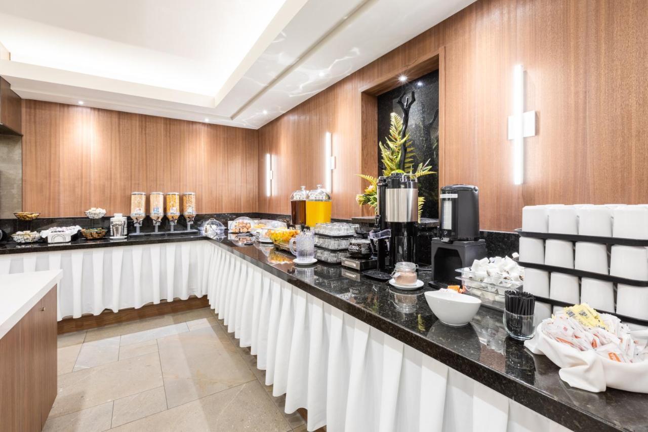 Hotel Welcominns Boucherville Bagian luar foto
