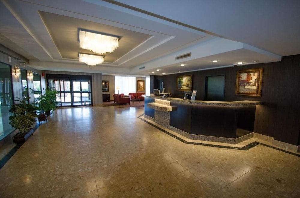 Hotel Welcominns Boucherville Bagian luar foto