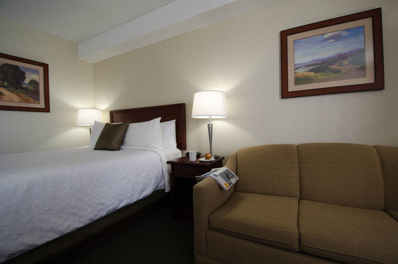 Hotel Welcominns Boucherville Bagian luar foto