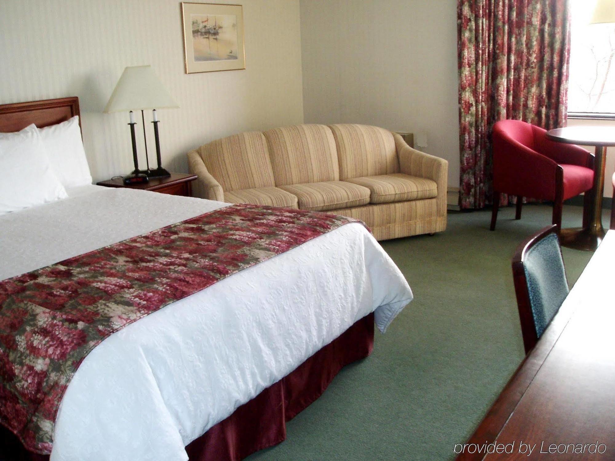 Hotel Welcominns Boucherville Bagian luar foto