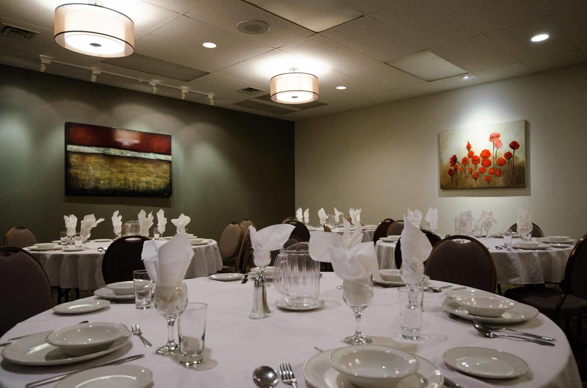 Hotel Welcominns Boucherville Bagian luar foto