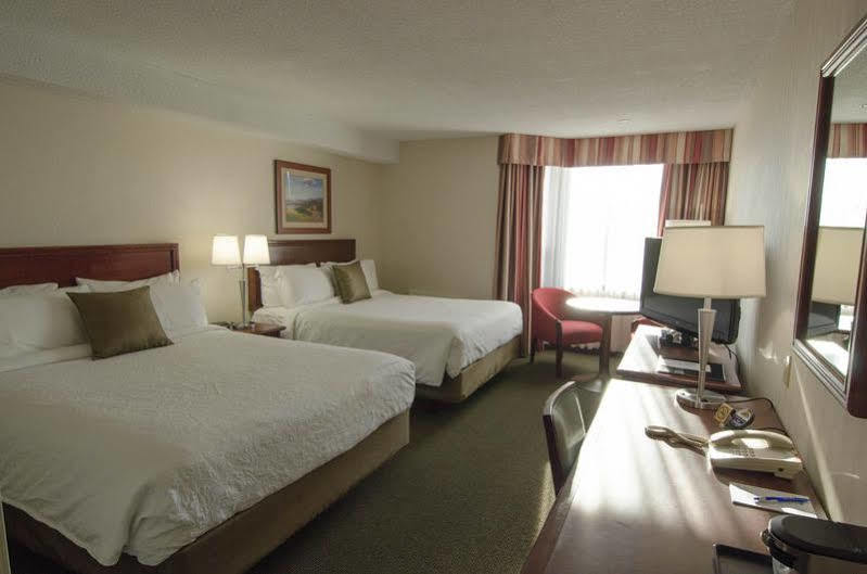 Hotel Welcominns Boucherville Bagian luar foto